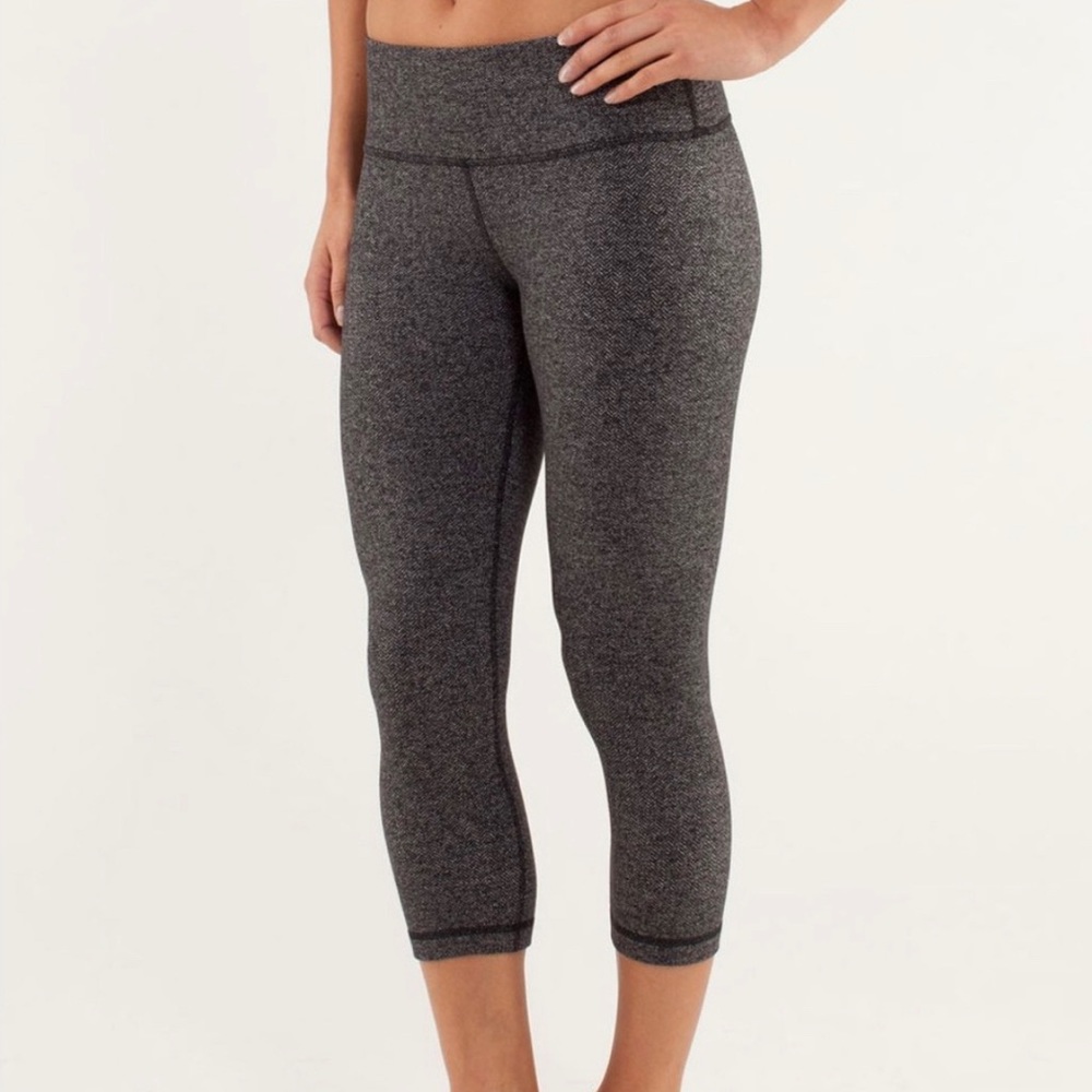 LULULEMON $98 Womens 4 W5AXCS Gray Wunder Under High Rise Cropped Leggings W10
